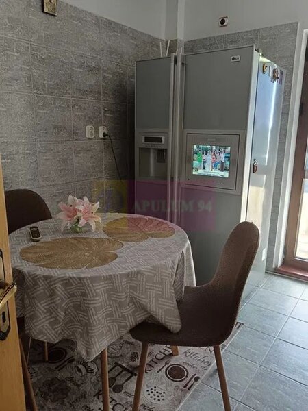 Vanzare apartament cu 3 camere Unirii stradal